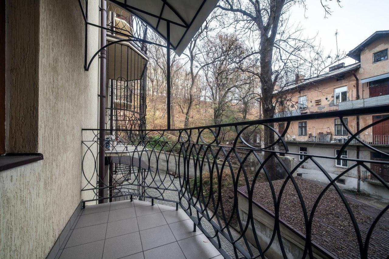 Apartamenty On Kryvonosa Lviv Extérieur photo