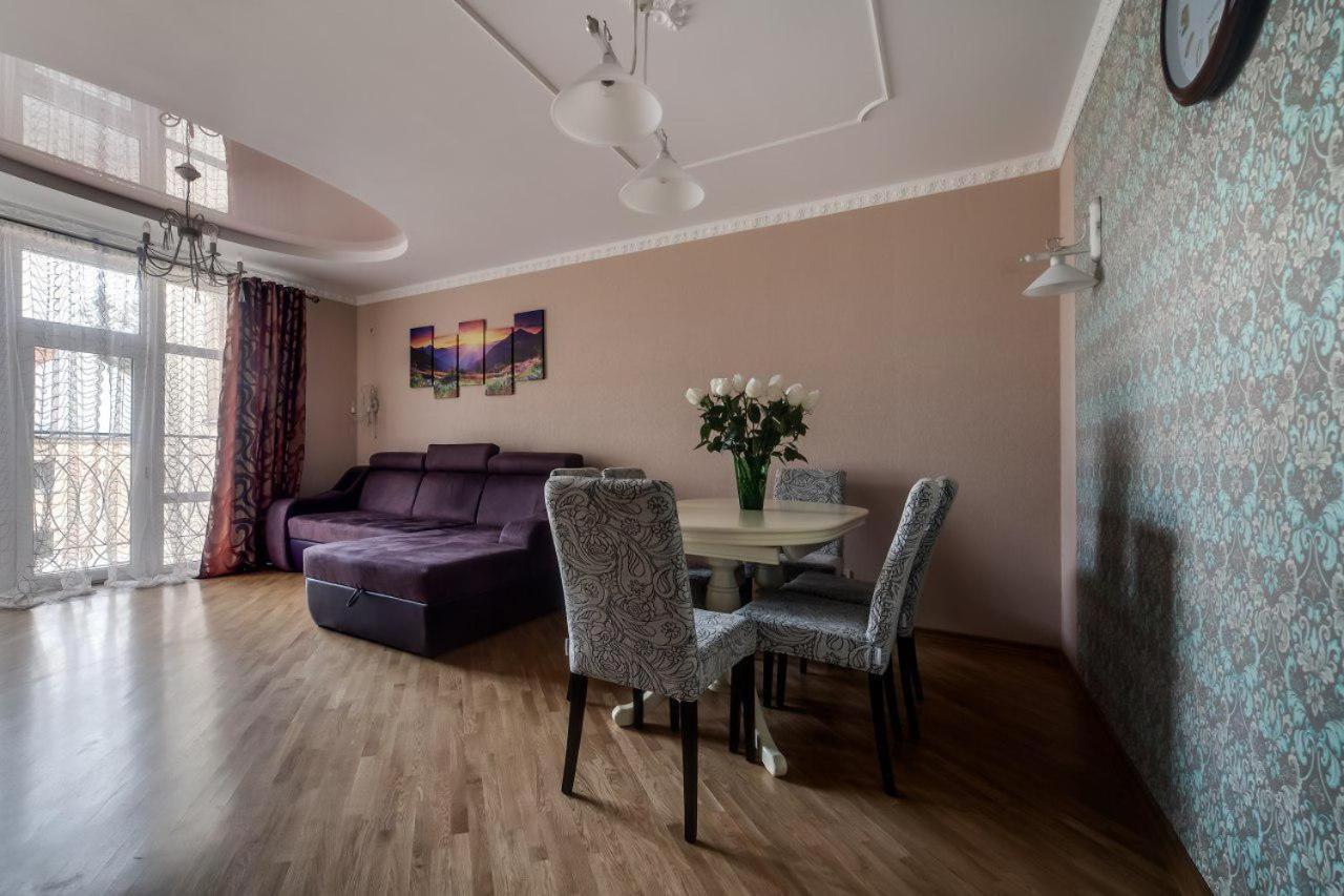Apartamenty On Kryvonosa Lviv Extérieur photo
